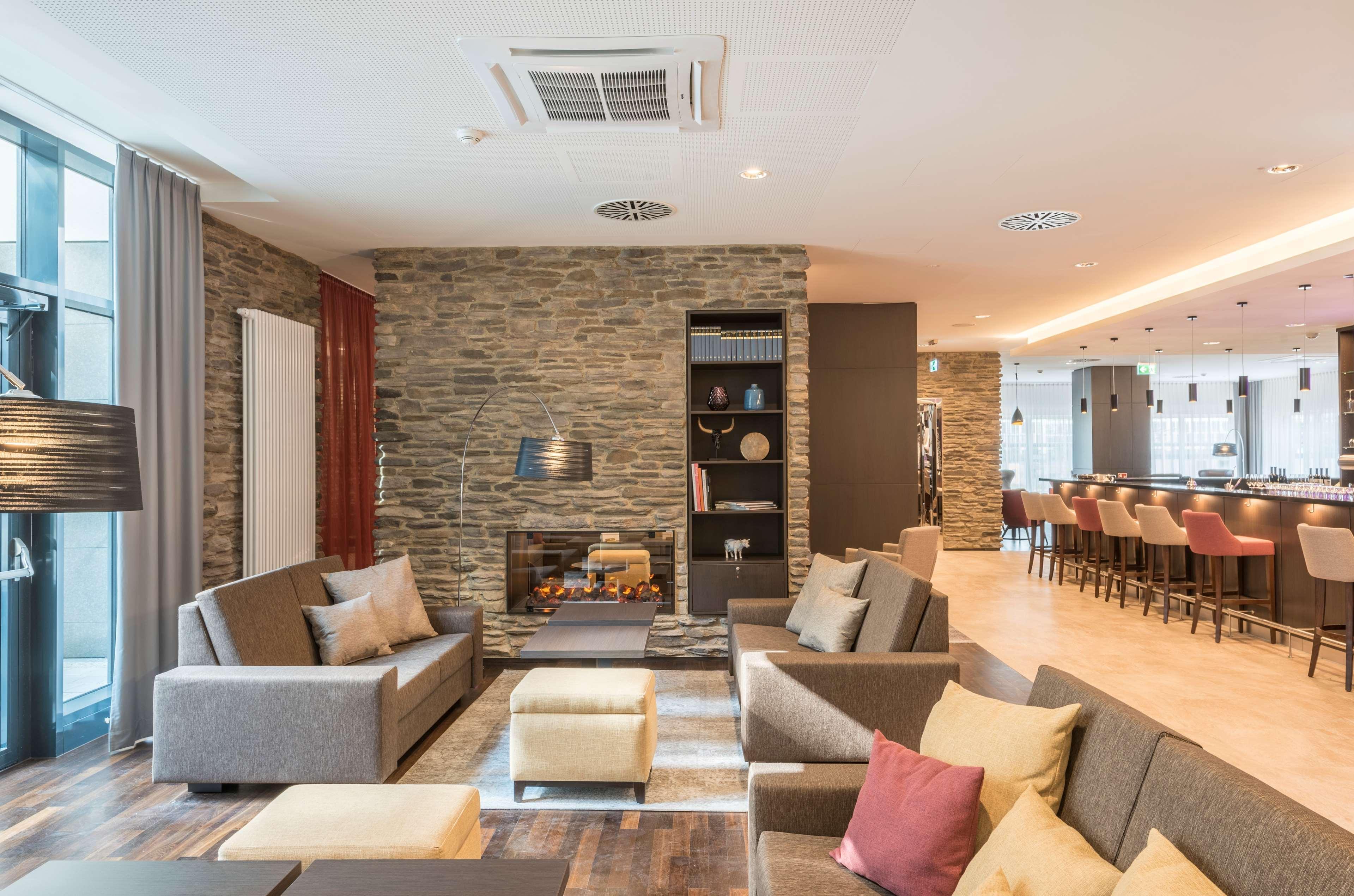 Hilton Garden Inn Munich City West Экстерьер фото