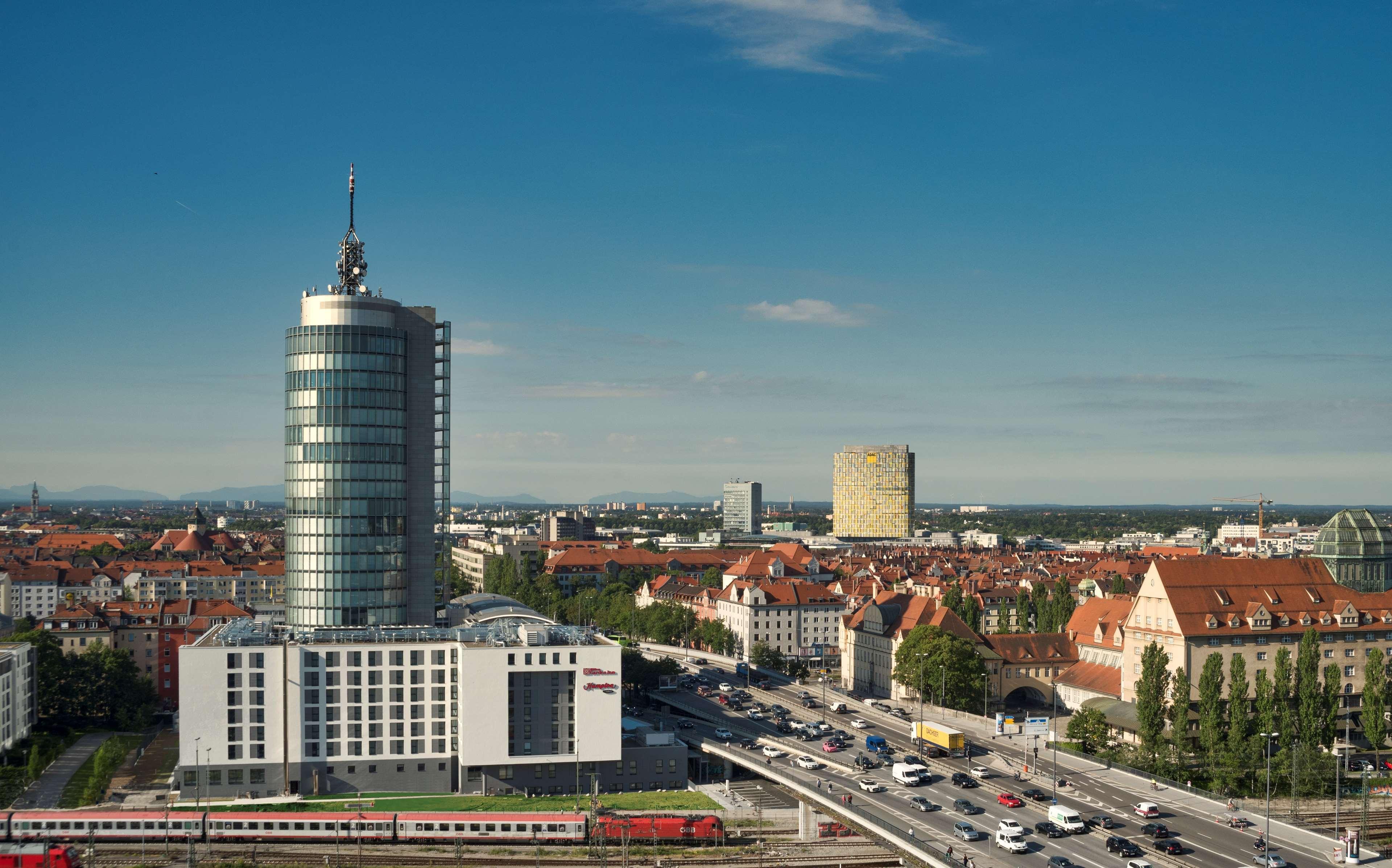 Hilton Garden Inn Munich City West Экстерьер фото