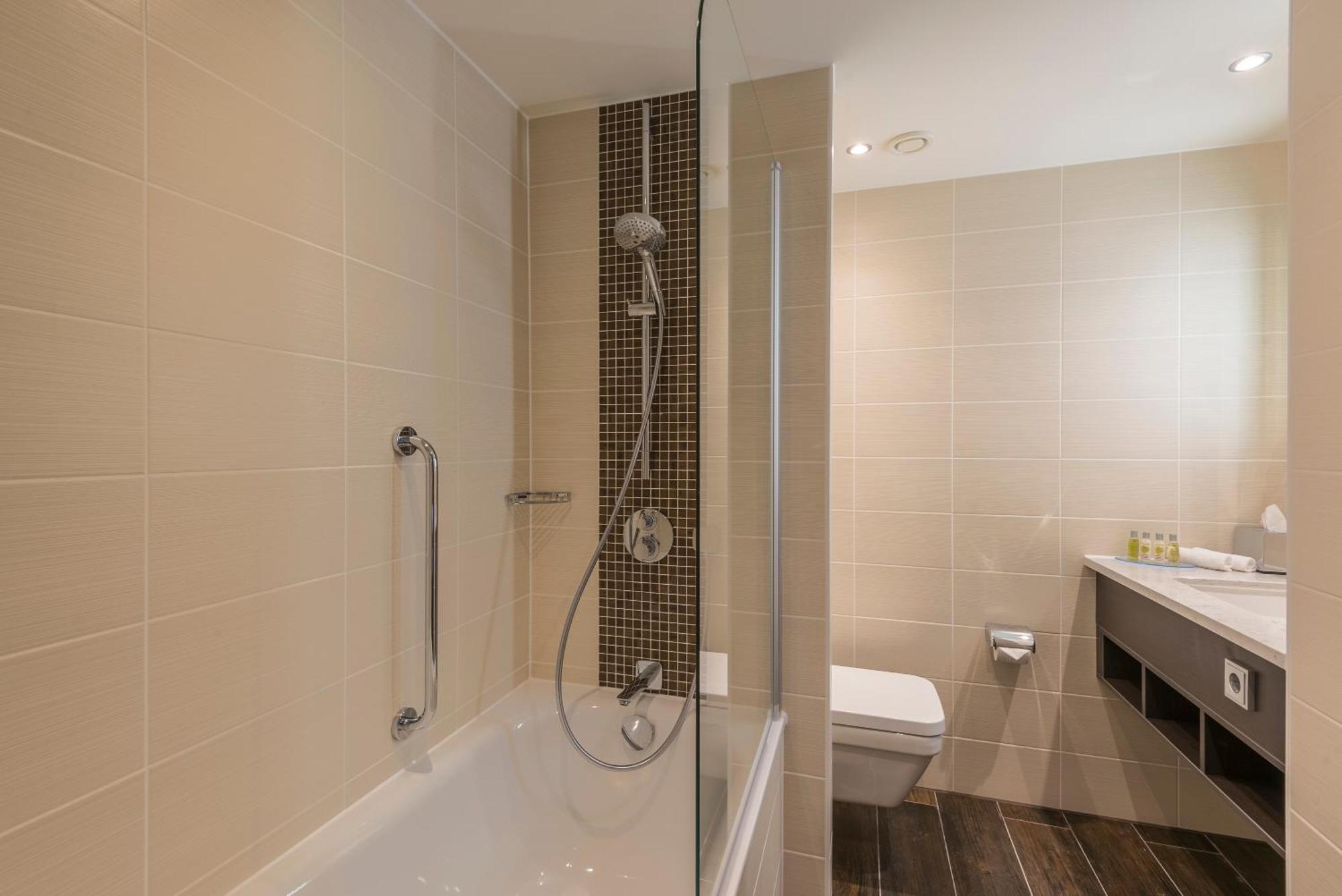 Hilton Garden Inn Munich City West Экстерьер фото