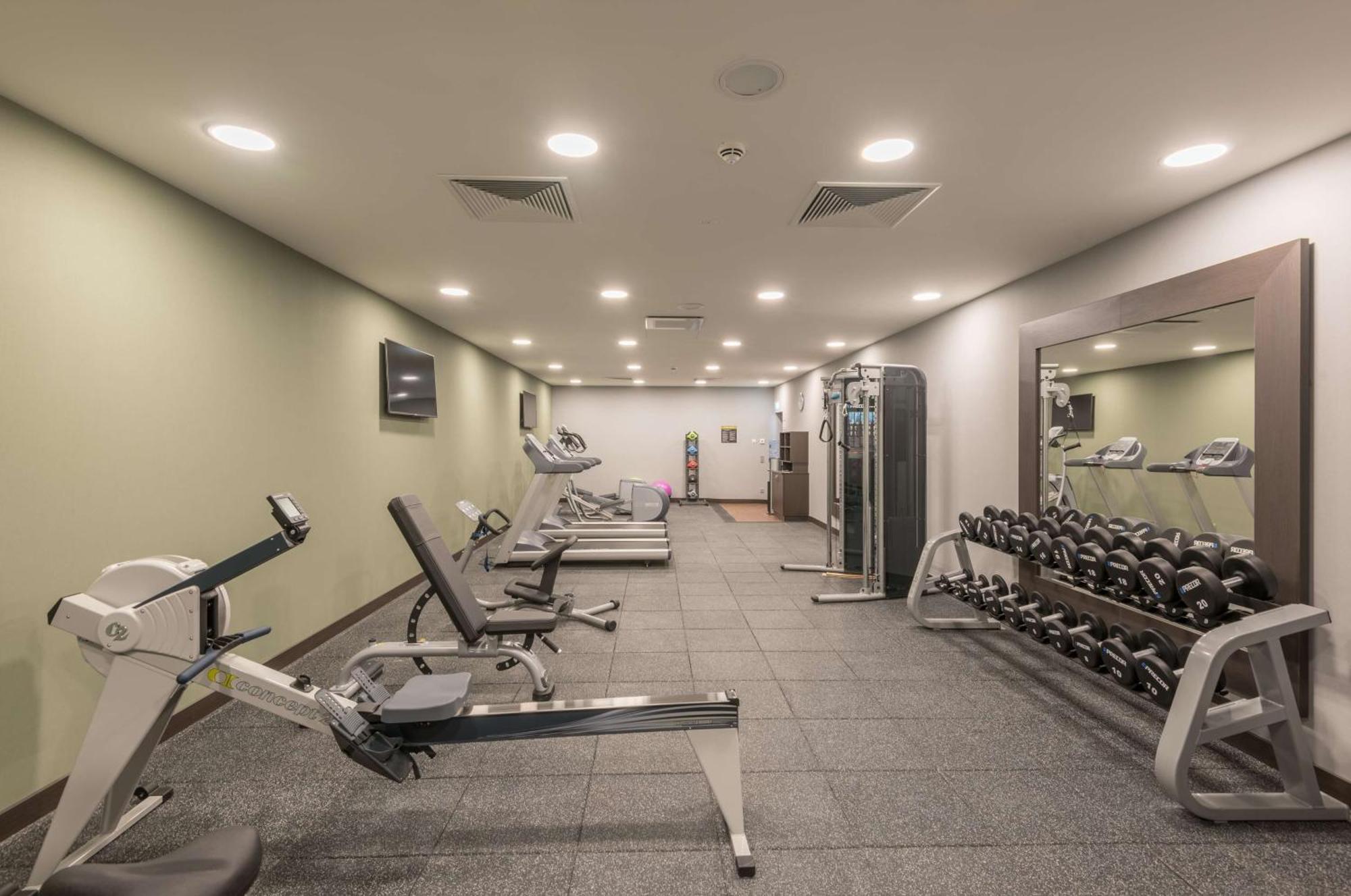 Hilton Garden Inn Munich City West Экстерьер фото