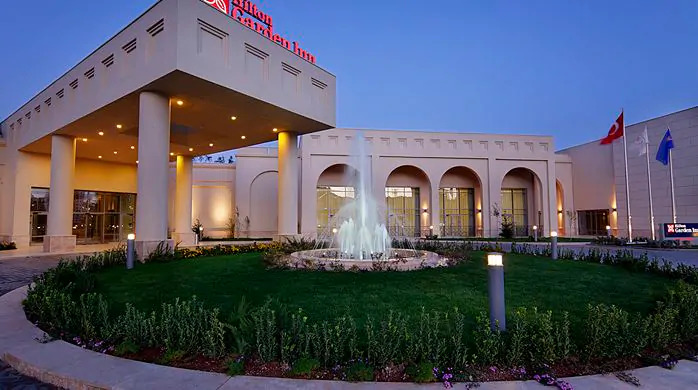 Hilton Garden Inn Munich City West Экстерьер фото