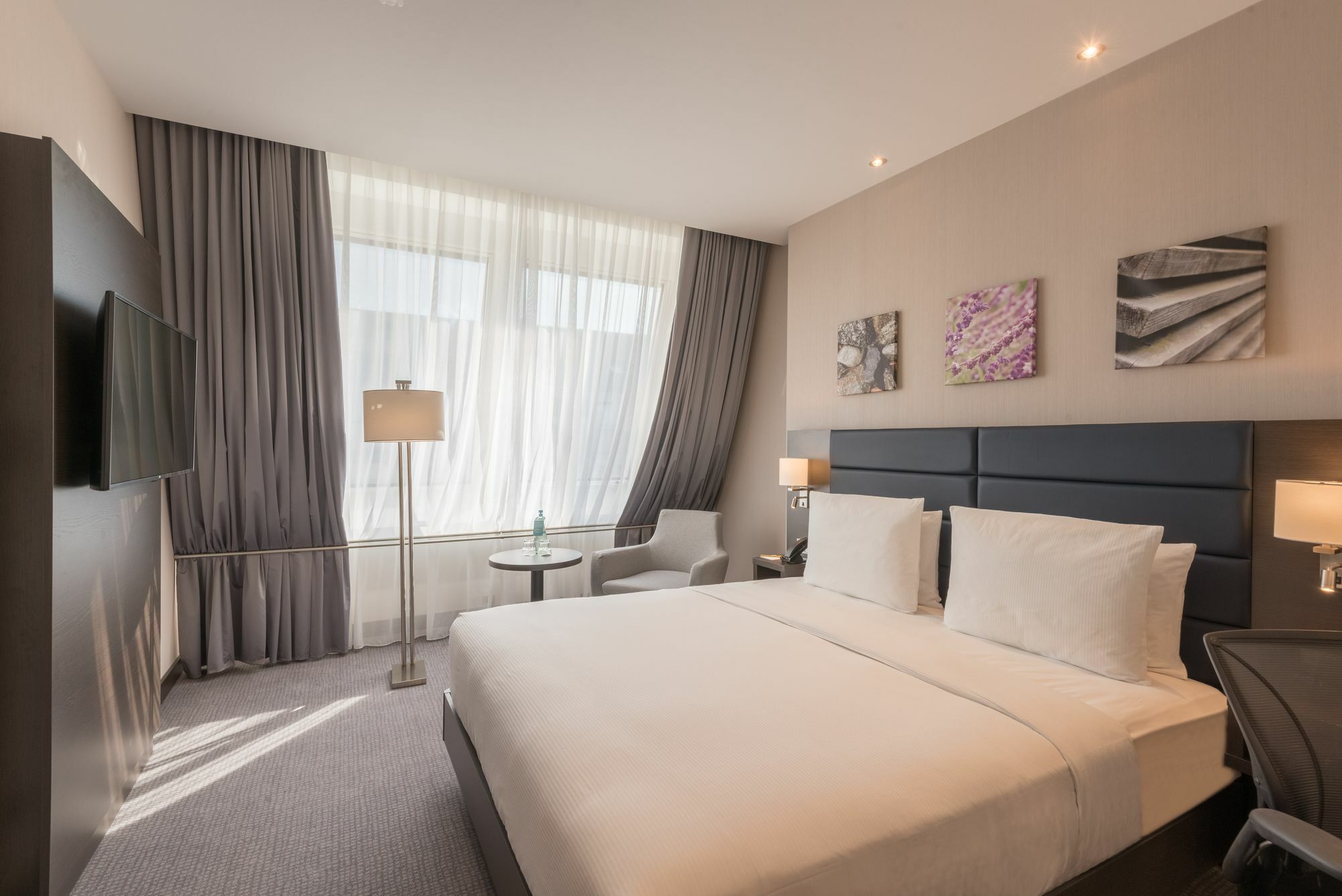 Hilton Garden Inn Munich City West Экстерьер фото
